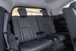 Lexus RX450hL 2018 года (UK)